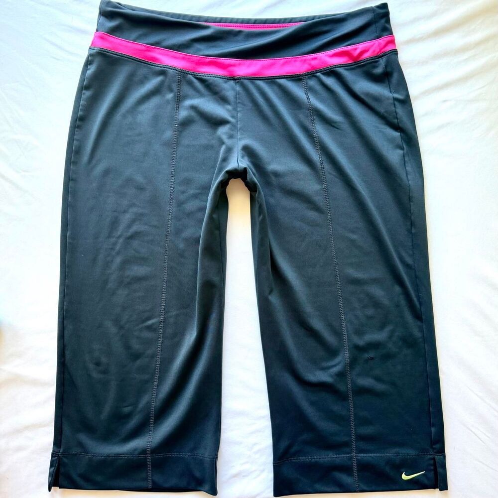 Y2K Nike Low Rise Capris